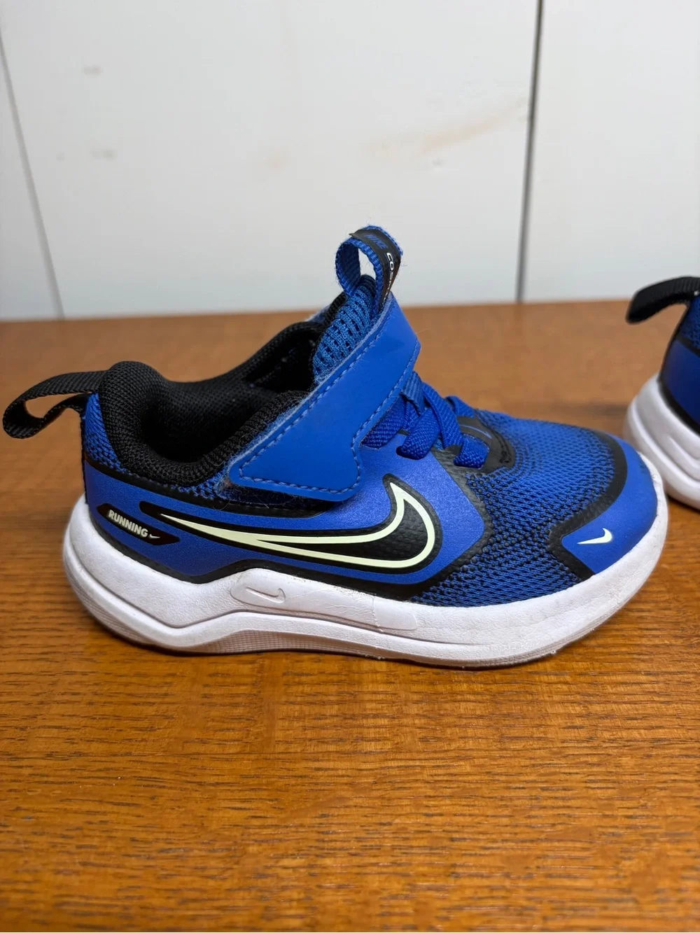 Nike Cosmic Runner Baby/Toddler Sneakers Royal Blue - Size 6C